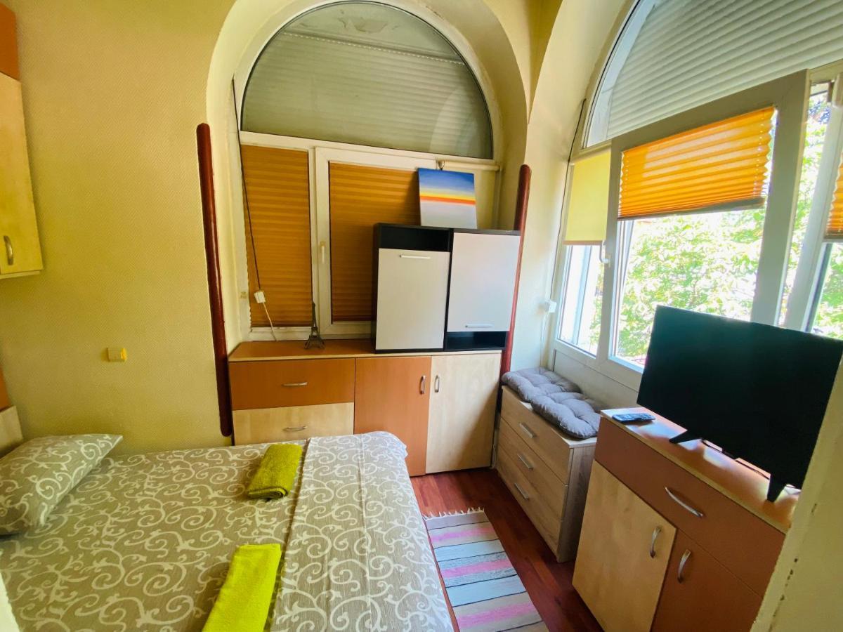 Central 2 Bedrooms Apartment Braşov Extérieur photo
